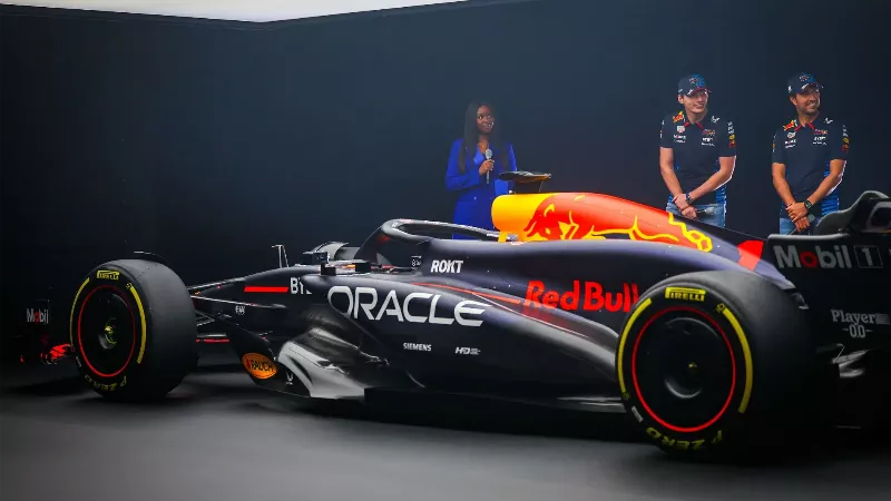 Red Bull объявила о графике отказа от «пережитка холодной войны» в процессе разработки своих болидов. 